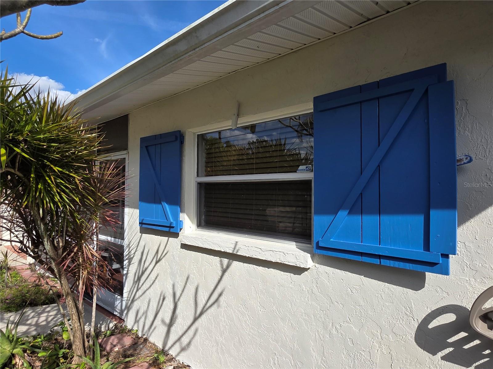 Image 3 of 32 For 4527 Pike Avenue