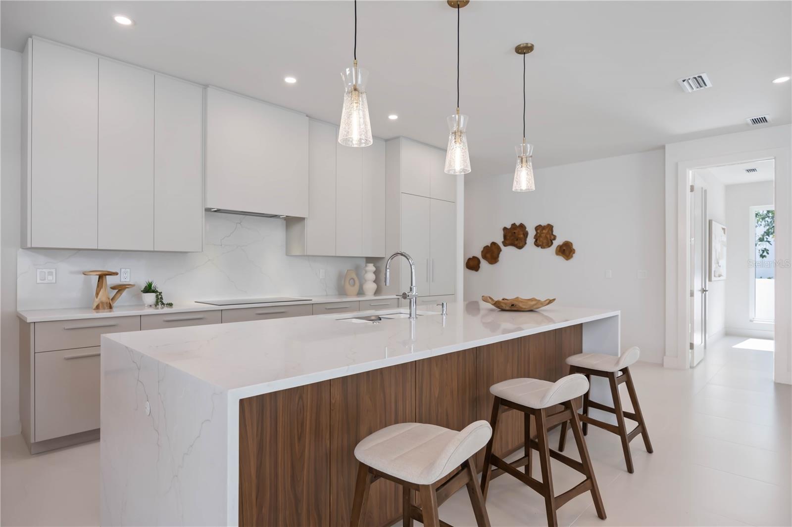 Image 11 of 84 For 2596 Floyd Street