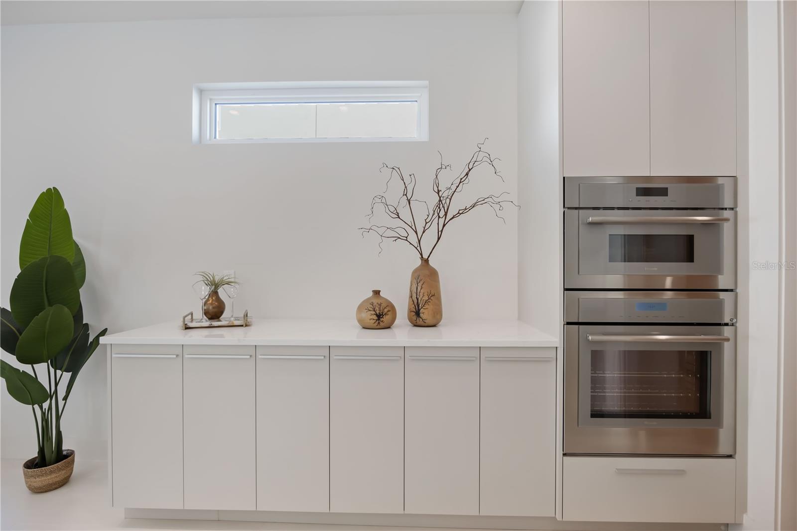 Image 12 of 84 For 2596 Floyd Street