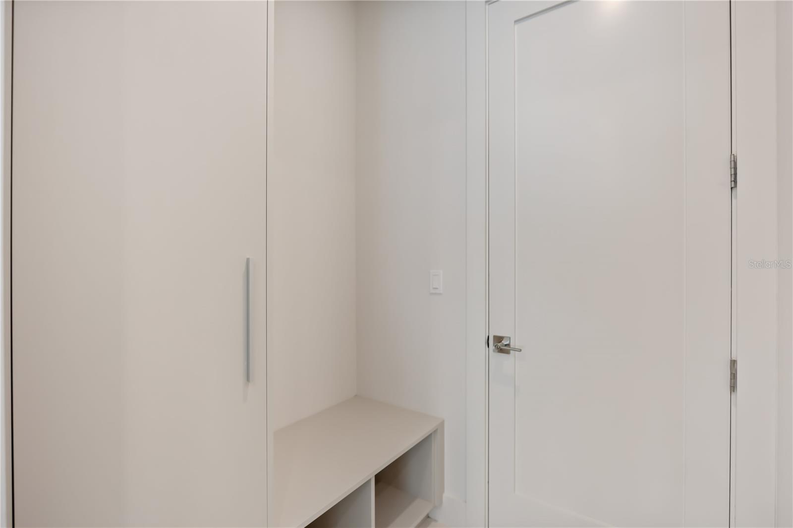 Image 31 of 84 For 2596 Floyd Street