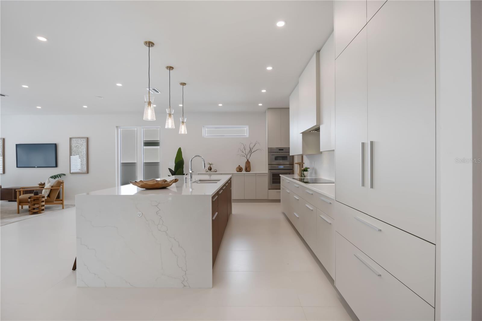 Image 5 of 84 For 2596 Floyd Street