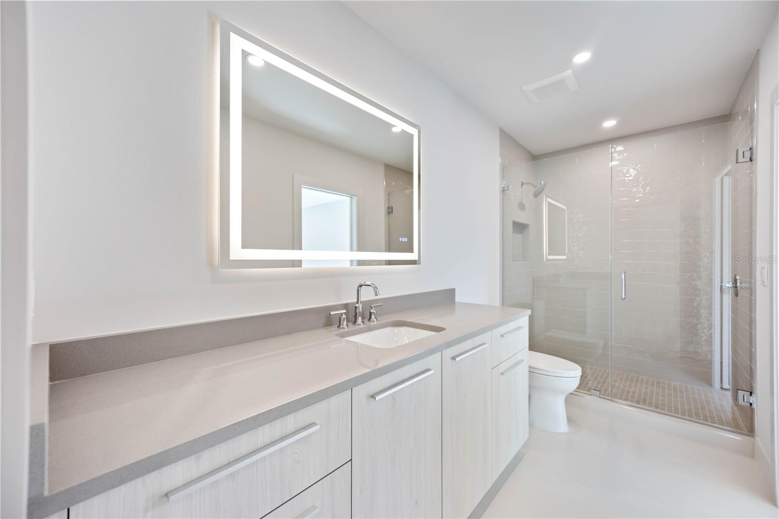 Image 65 of 84 For 2596 Floyd Street