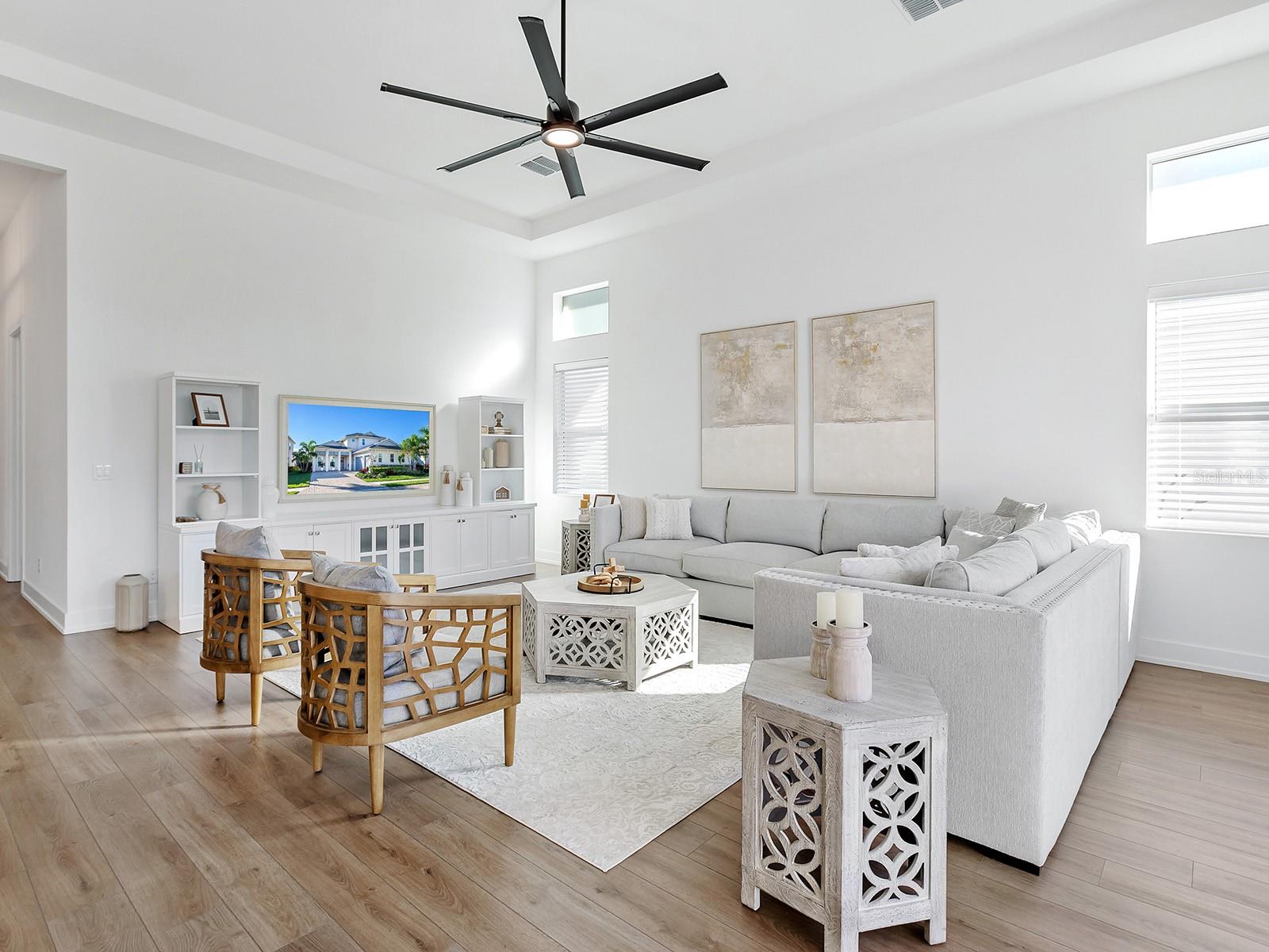 Image 10 of 53 For 8175 Redonda Loop