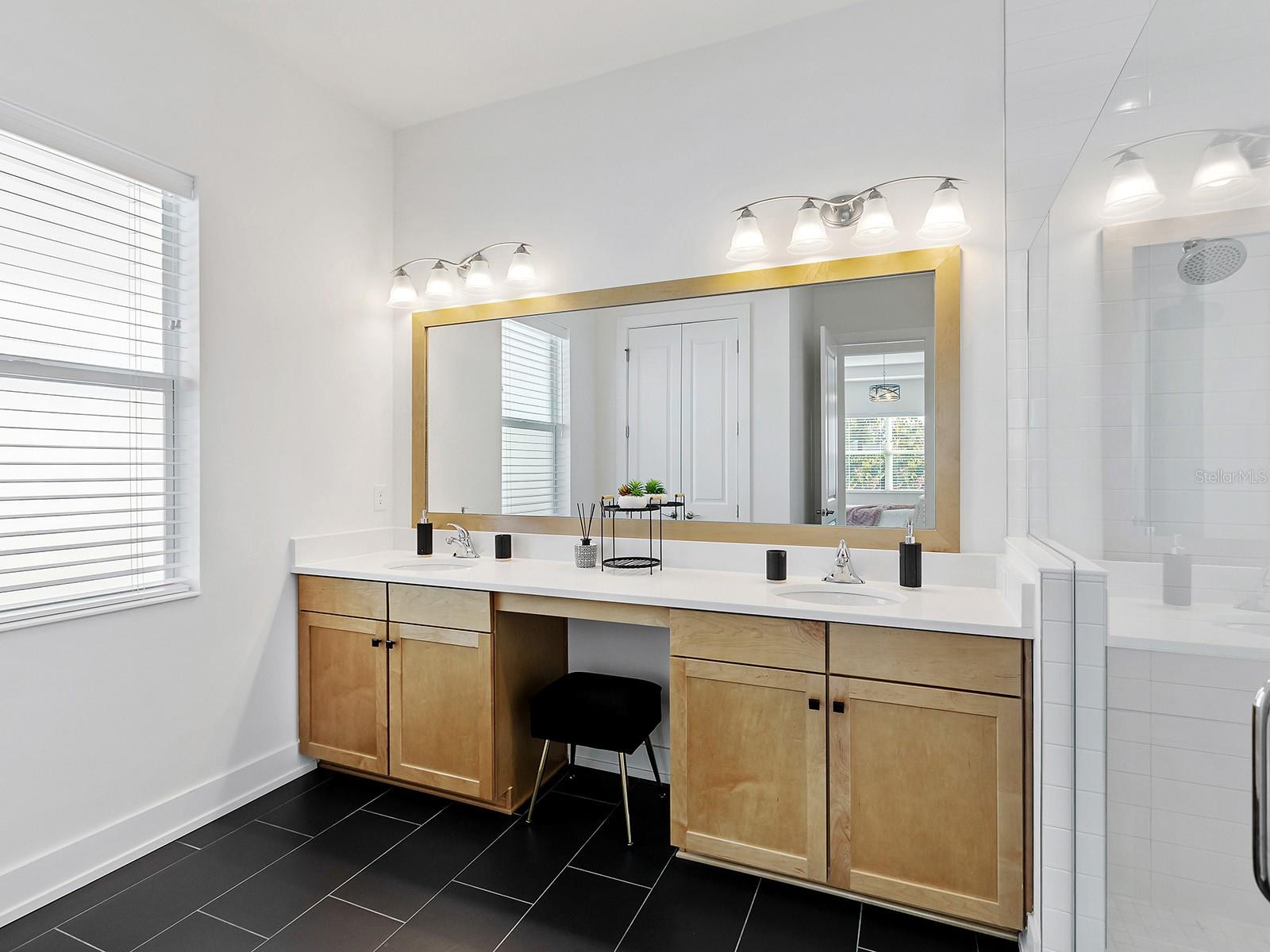 Image 19 of 53 For 8175 Redonda Loop