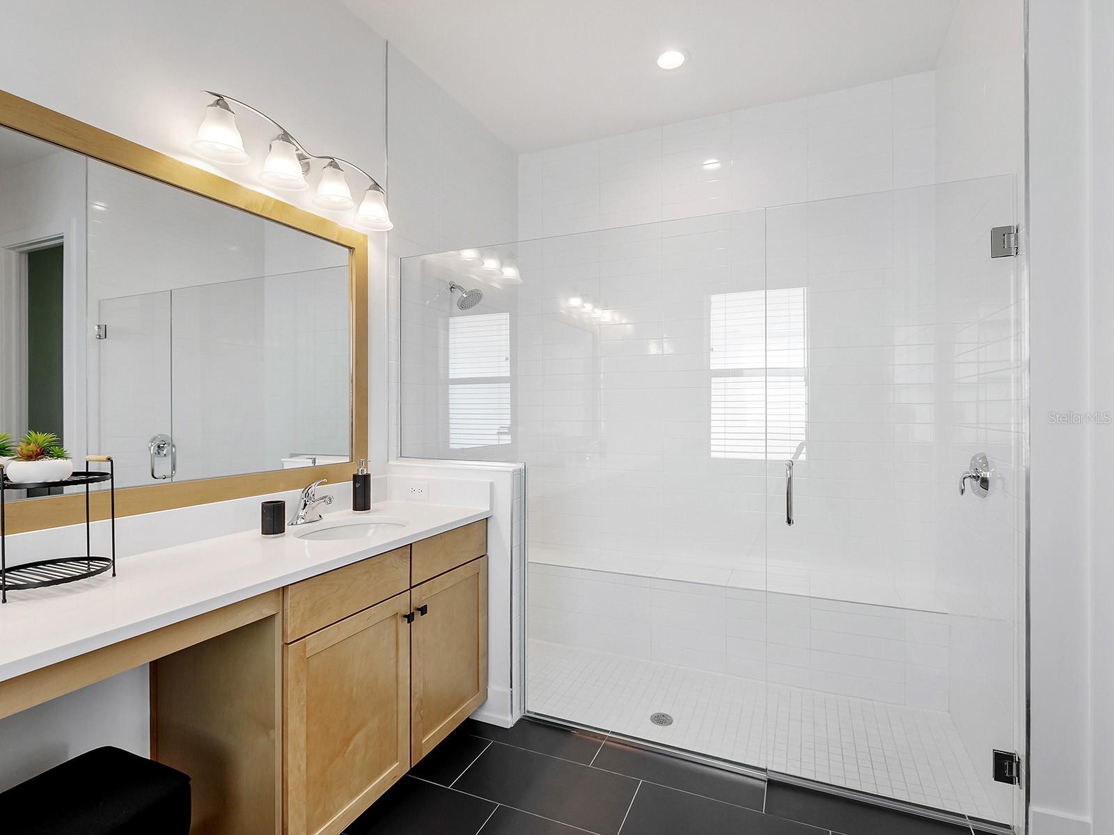 Image 20 of 53 For 8175 Redonda Loop