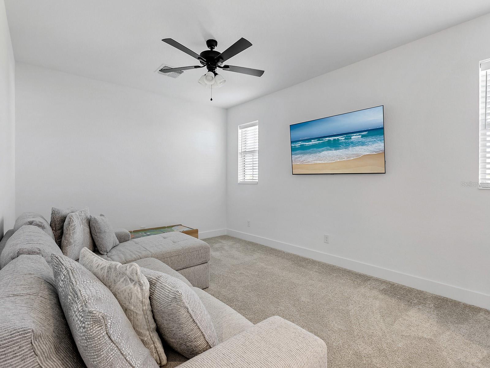 Image 33 of 53 For 8175 Redonda Loop