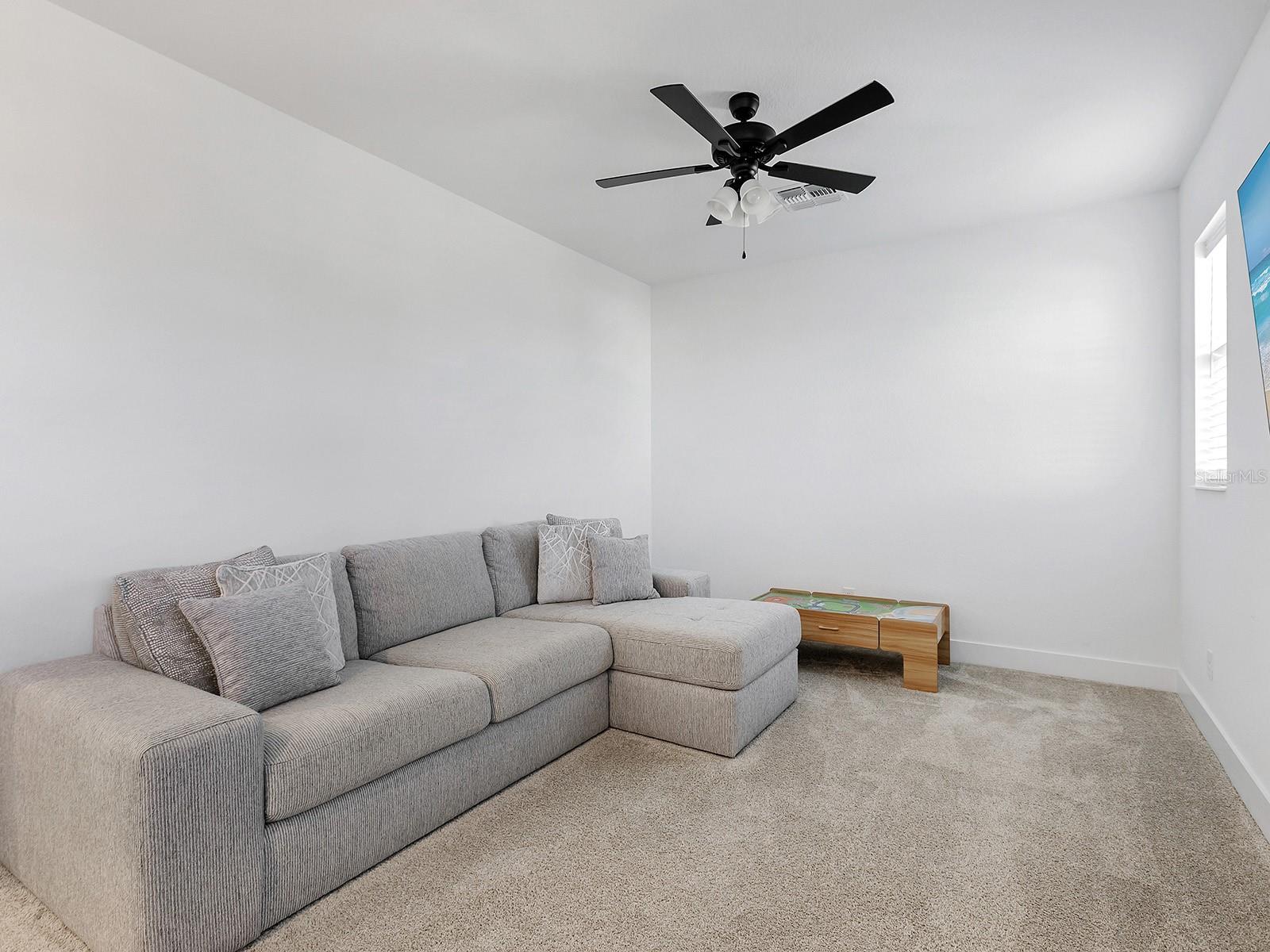 Image 34 of 53 For 8175 Redonda Loop