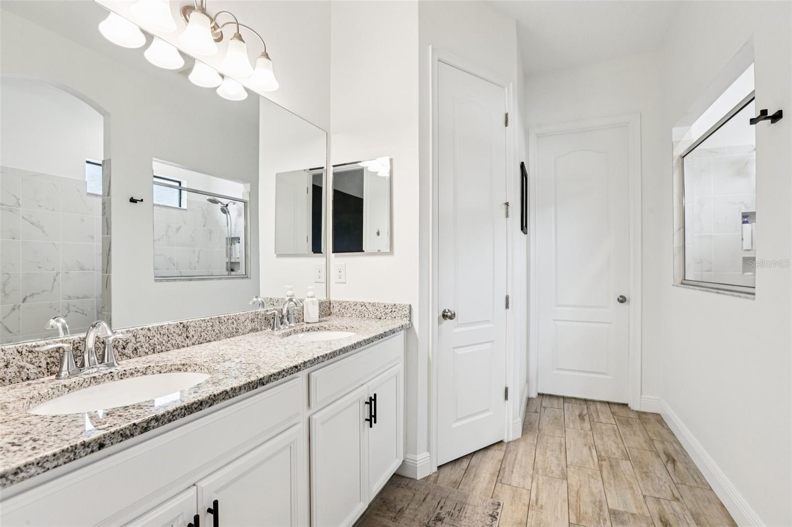 Image 13 of 36 For 4026 Salida Delsol Drive