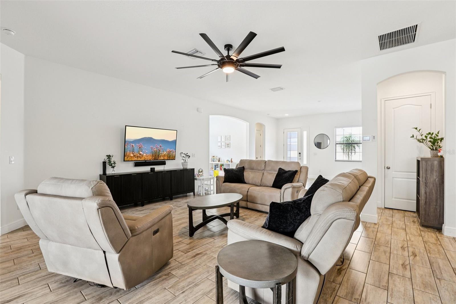 Image 4 of 36 For 4026 Salida Delsol Drive