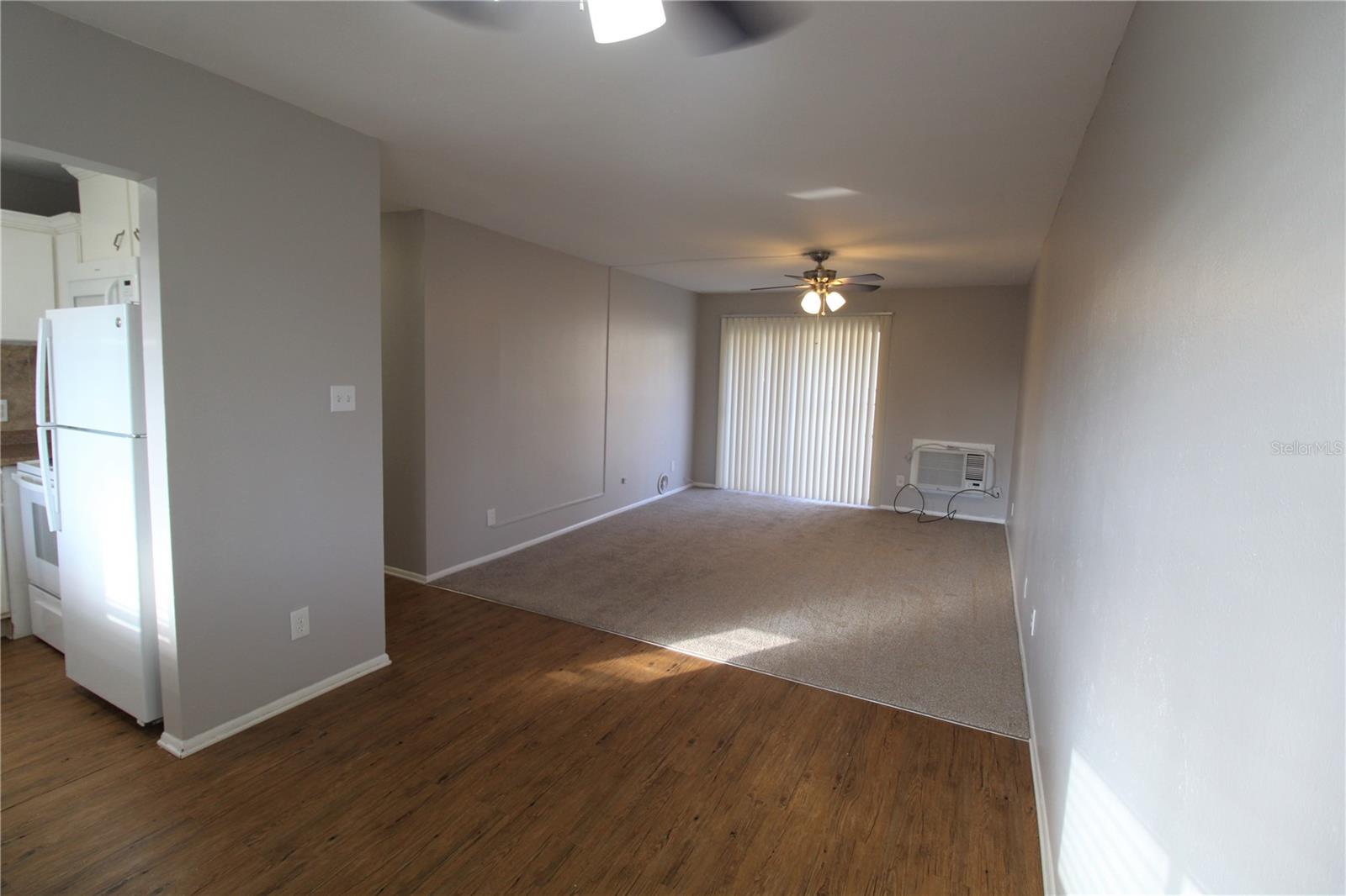 Image 3 of 17 For 3001 Bee Ridge Road 223