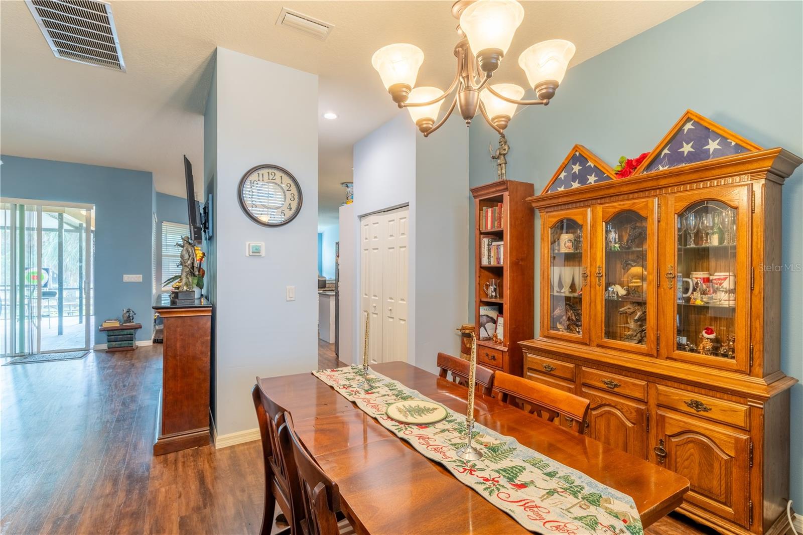 Image 12 of 38 For 6416 18th Avenue E