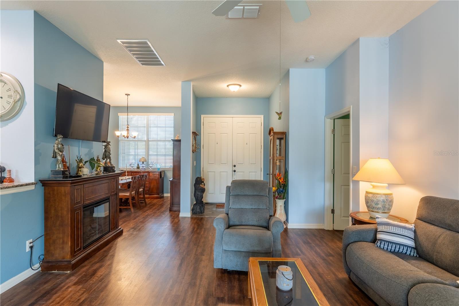 Image 15 of 38 For 6416 18th Avenue E