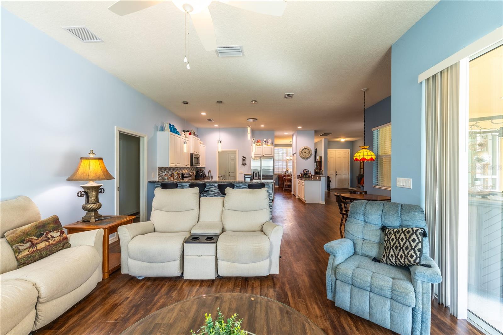 Image 17 of 38 For 6416 18th Avenue E