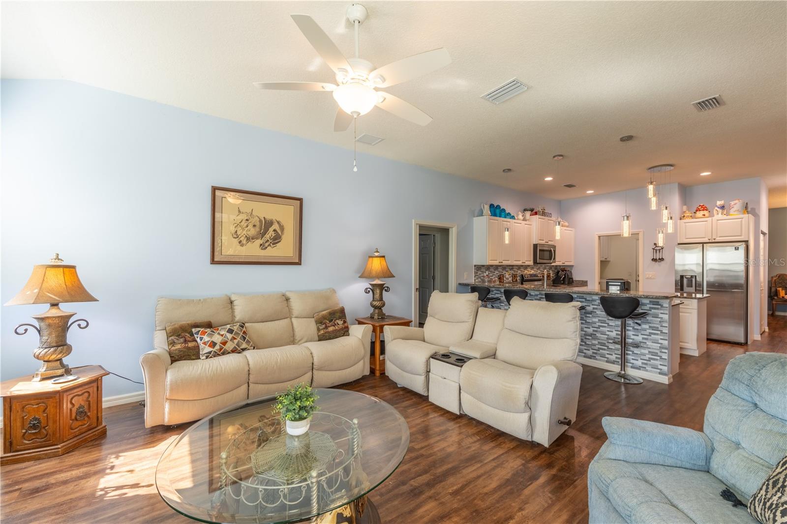 Image 18 of 38 For 6416 18th Avenue E