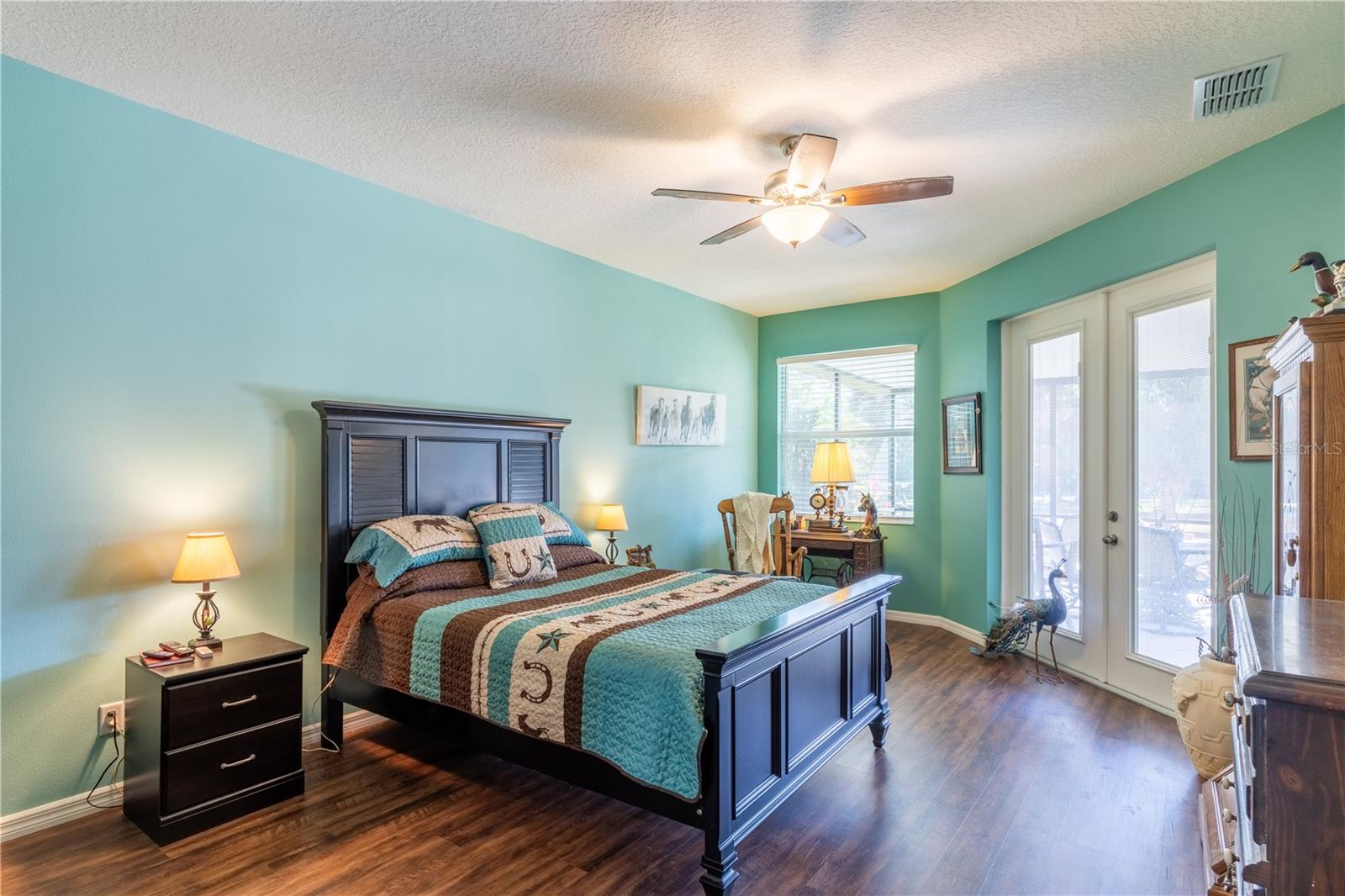 Image 22 of 38 For 6416 18th Avenue E