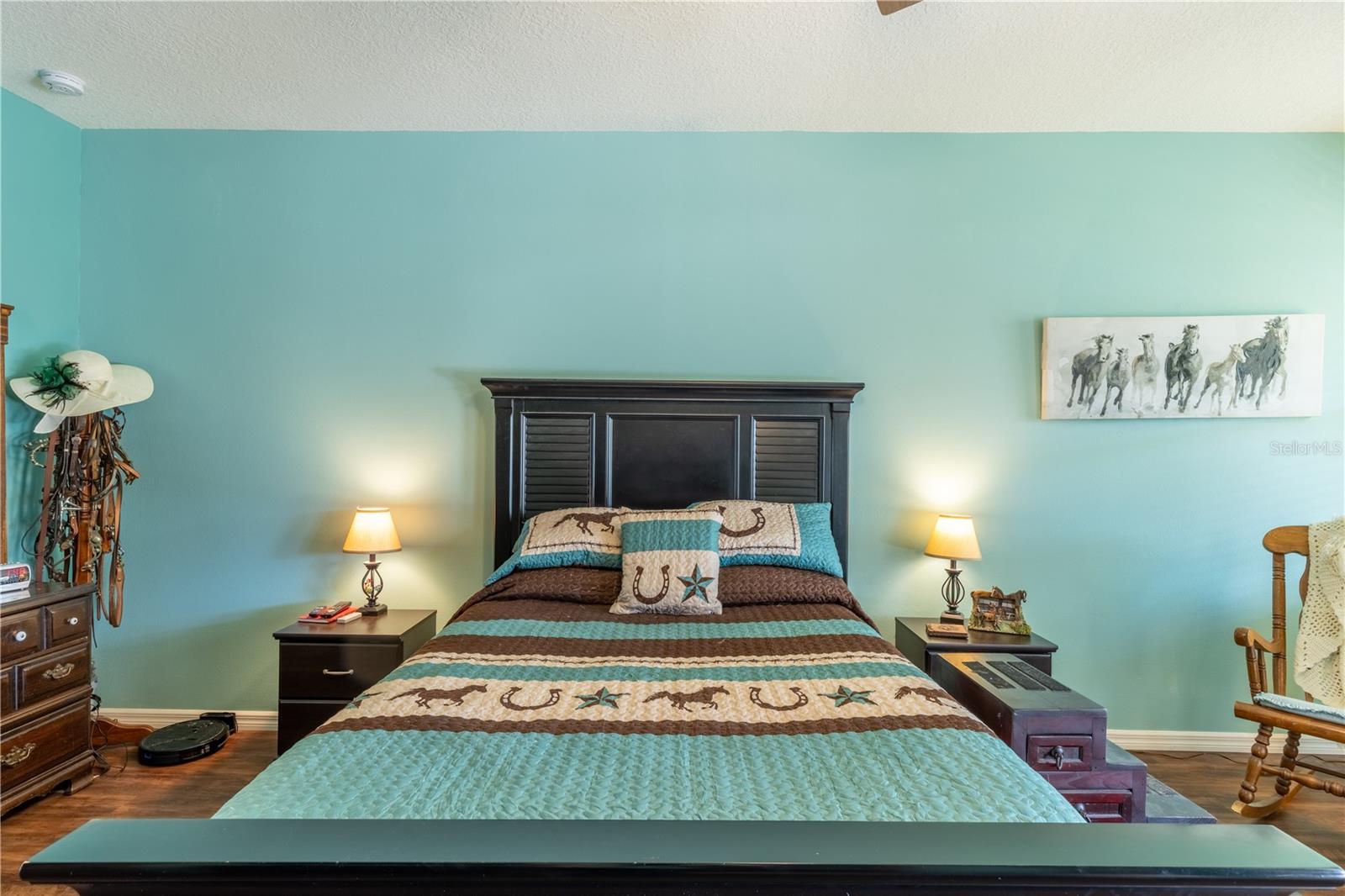 Image 23 of 38 For 6416 18th Avenue E