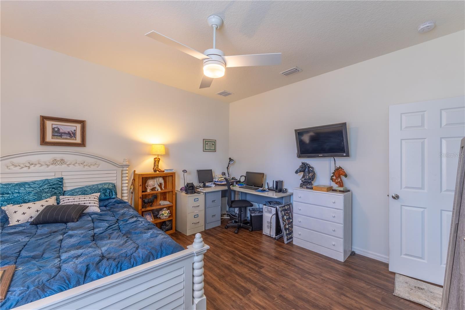 Image 31 of 38 For 6416 18th Avenue E