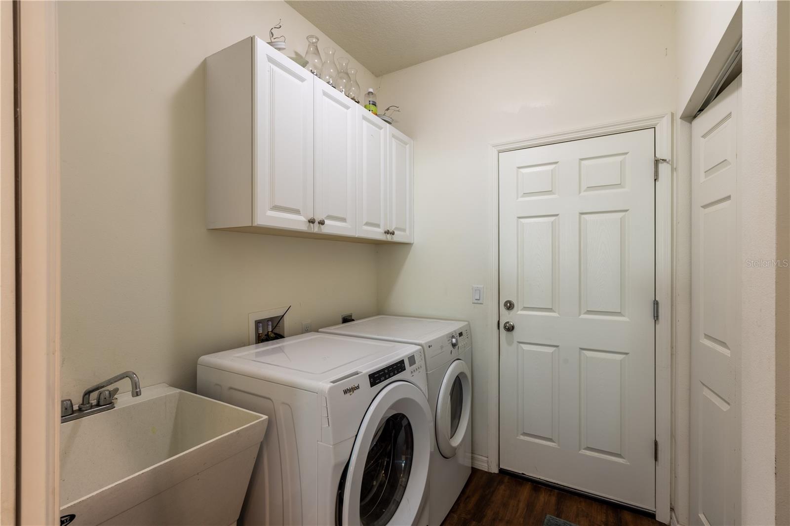 Image 33 of 38 For 6416 18th Avenue E