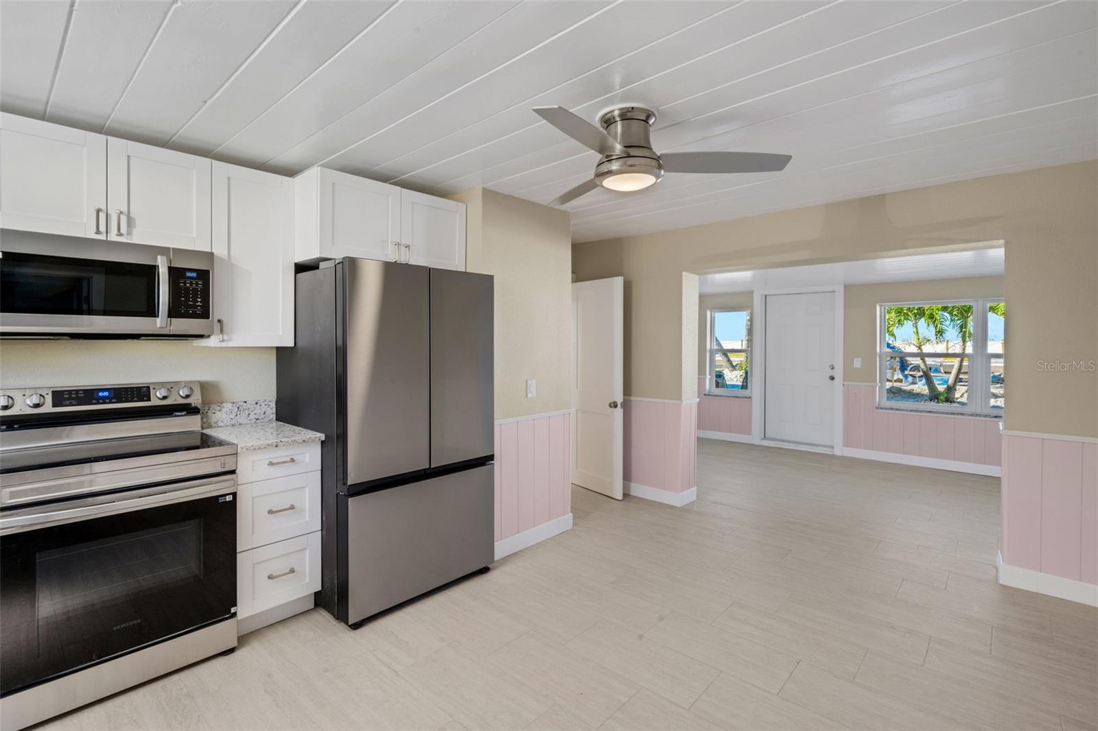 Image 10 of 21 For 7797 Gulf Boulevard 12