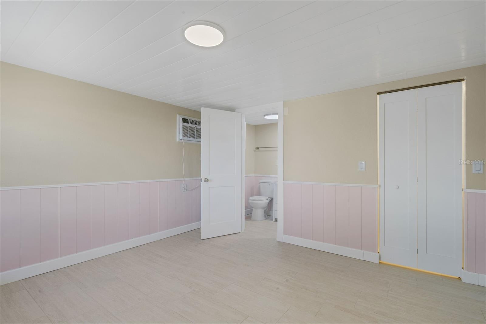 Image 18 of 21 For 7797 Gulf Boulevard 12