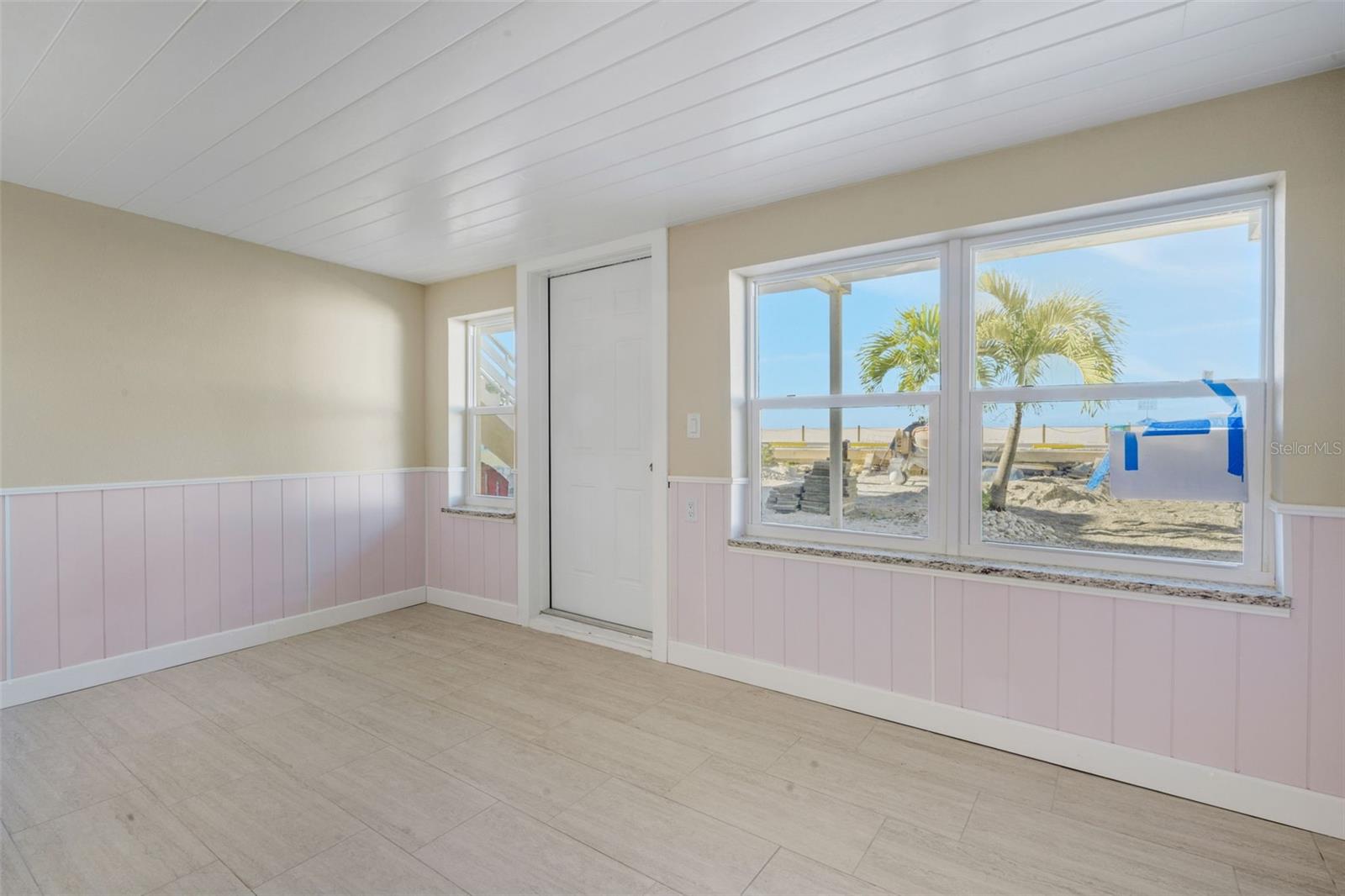 Image 6 of 21 For 7797 Gulf Boulevard 12