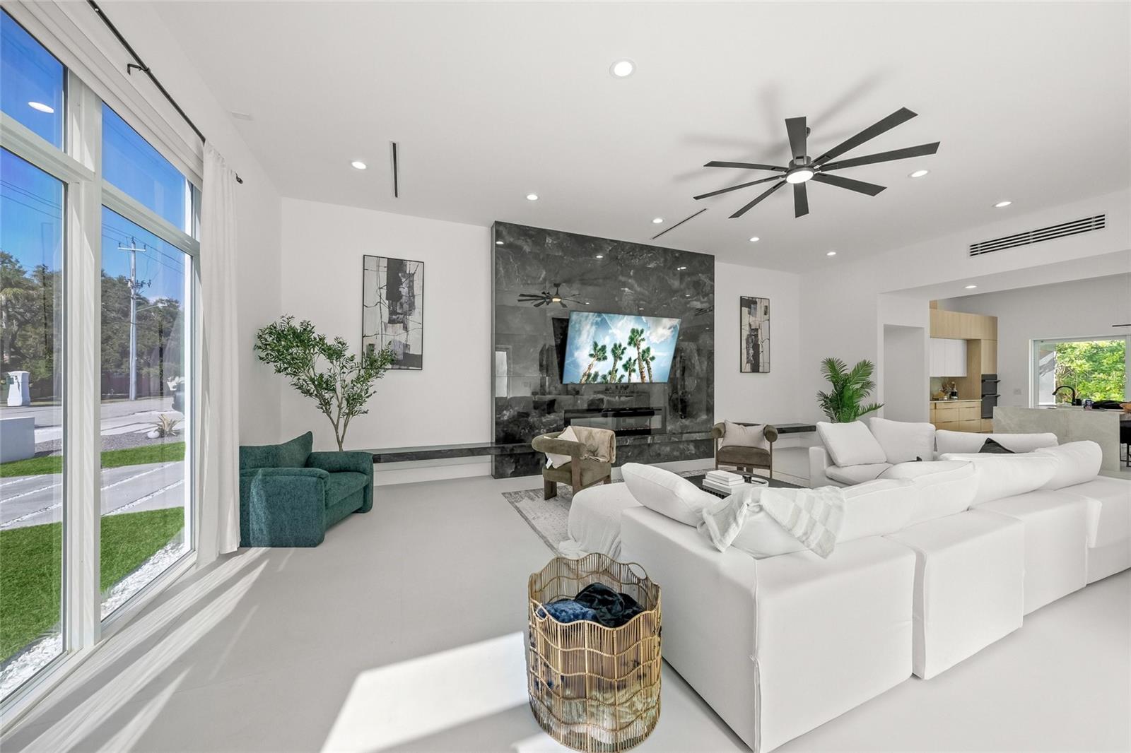 Image 15 of 73 For 3500 Bay Shore Road