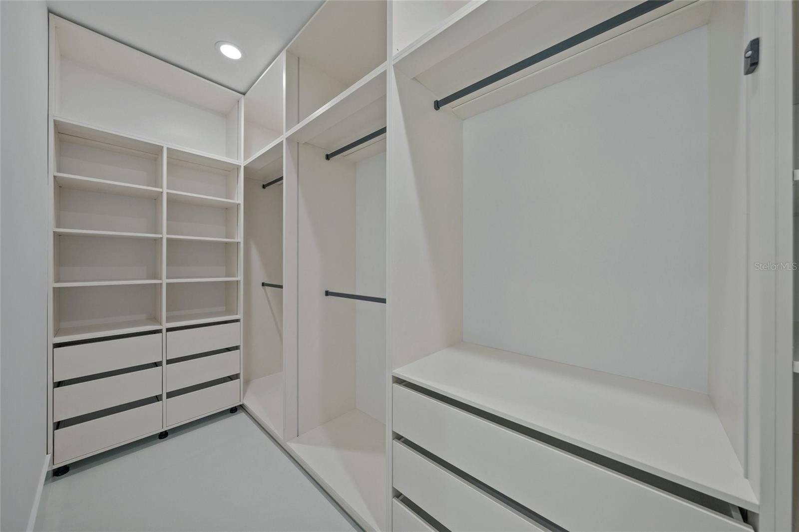 Image 29 of 73 For 3500 Bay Shore Road