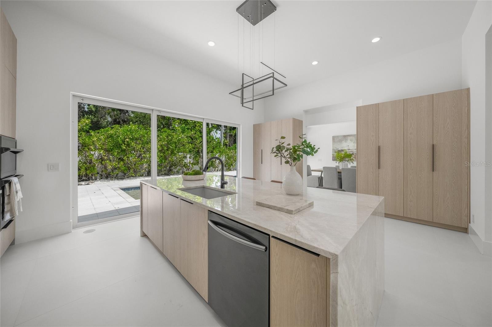 Image 9 of 73 For 3500 Bay Shore Road