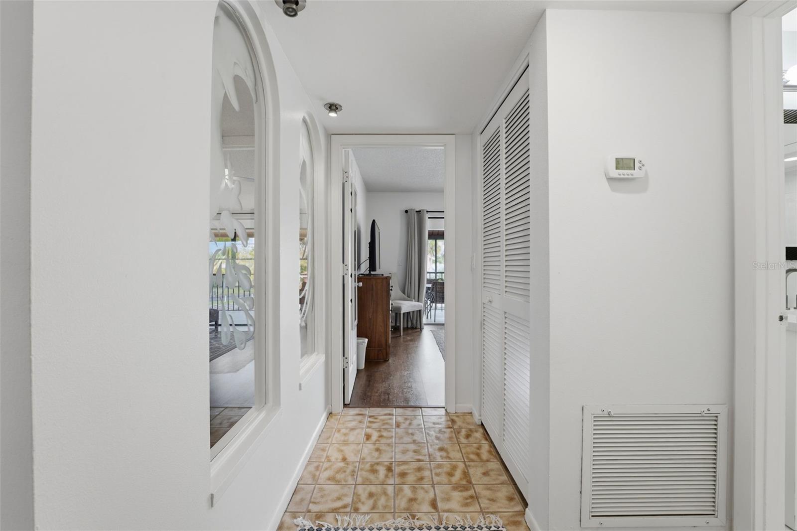 Image 15 of 34 For 3013 Clark Road 6