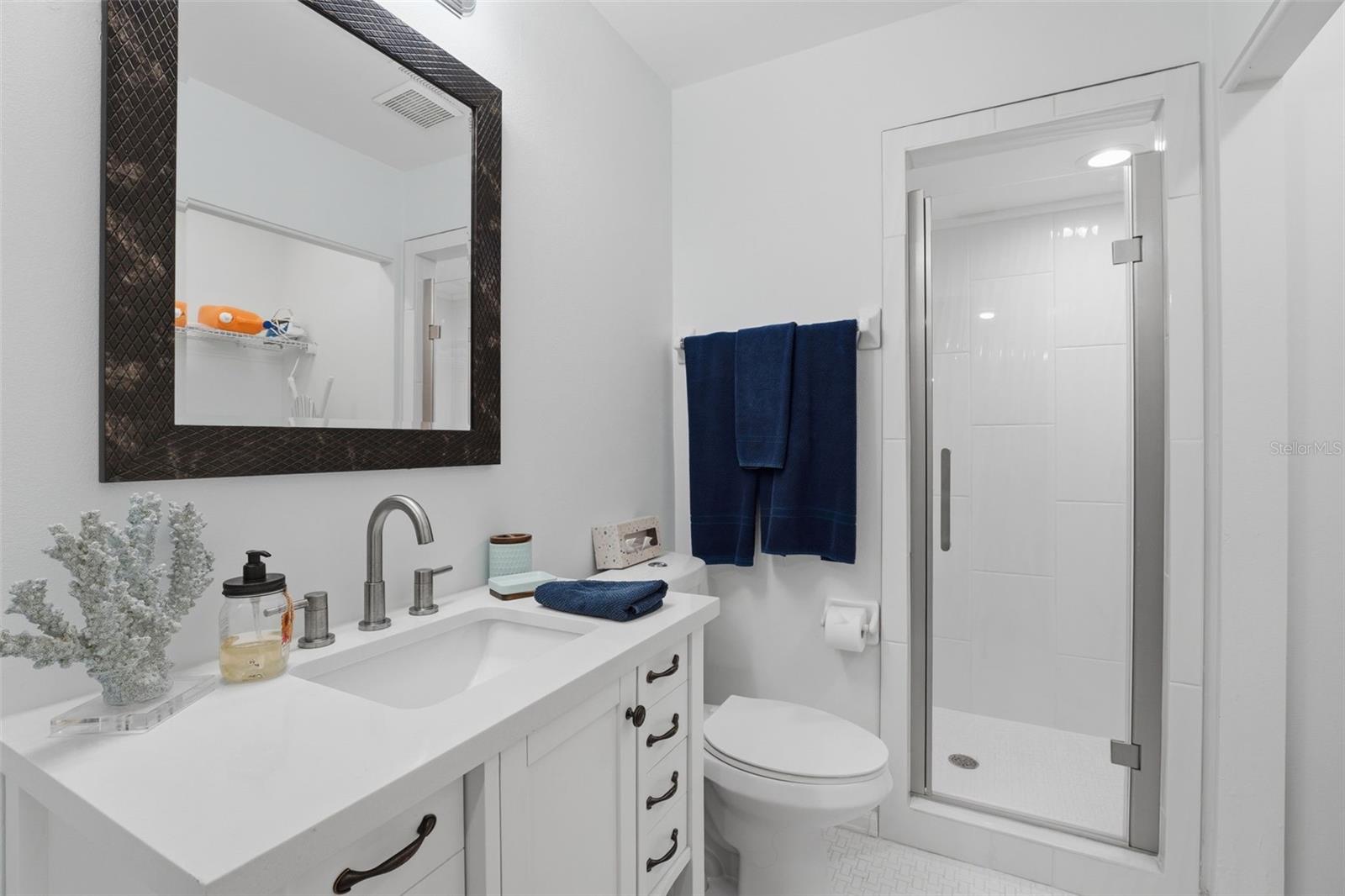 Image 17 of 34 For 3013 Clark Road 6