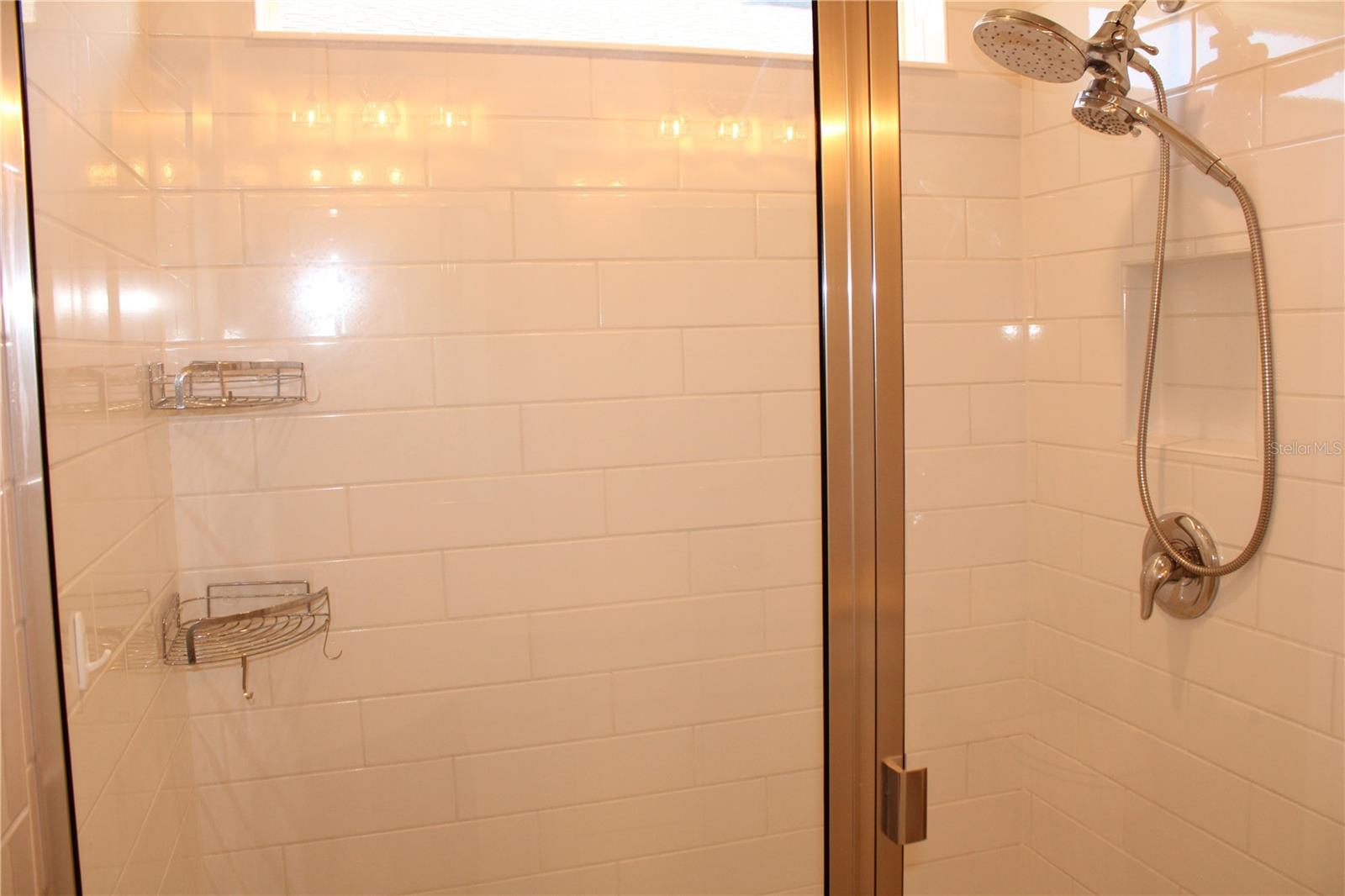 Image 26 of 64 For 8232 Reefbay Cove