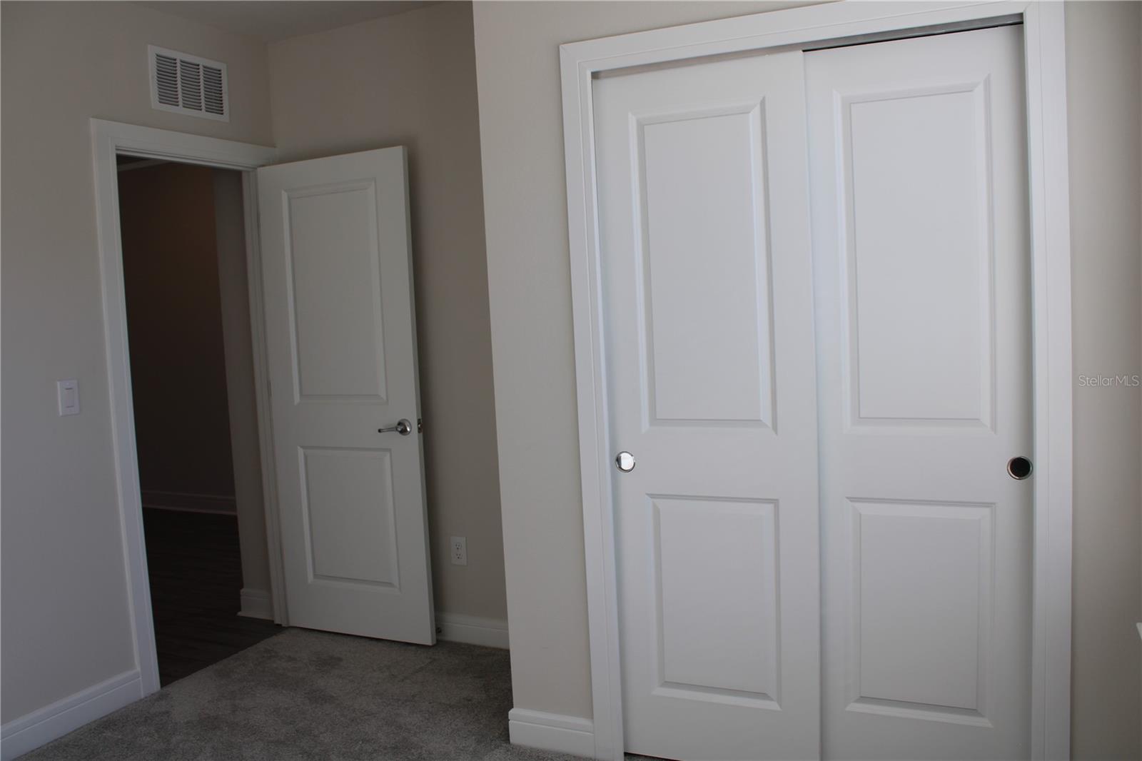 Image 29 of 64 For 8232 Reefbay Cove