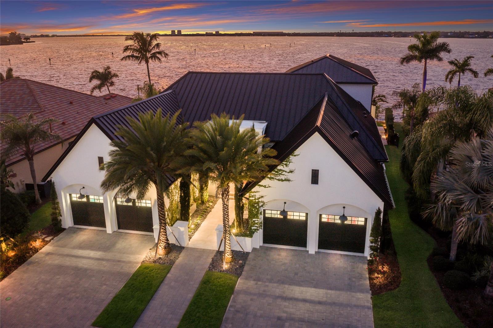 Image 2 of 71 For 628 Regatta Way