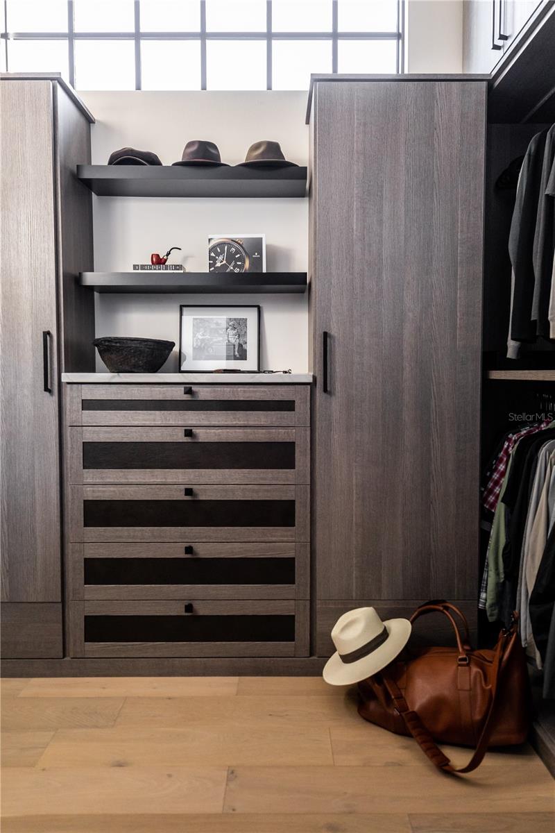 Image 37 of 71 For 628 Regatta Way