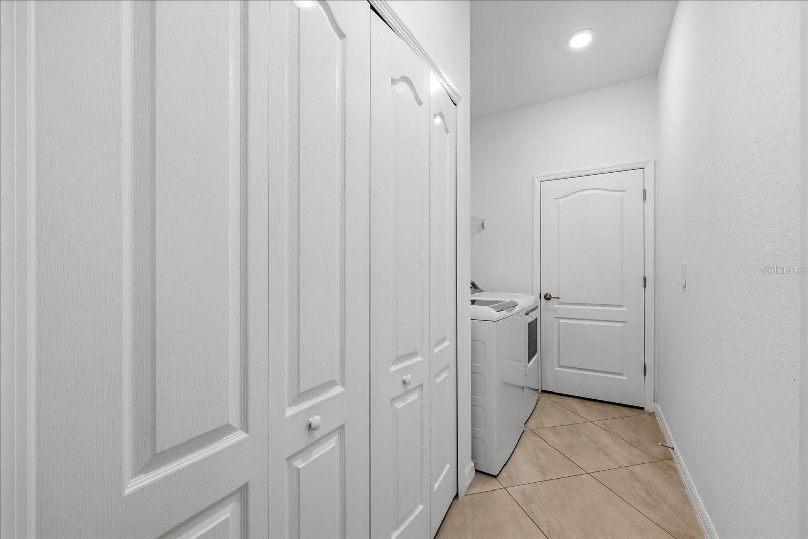 Image 25 of 56 For 2607 Avolet Court