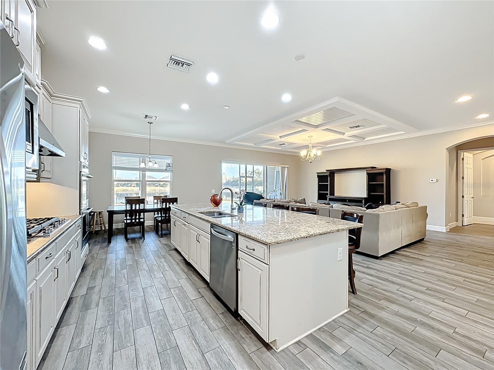 Image 16 of 81 For 6006 Anise Drive