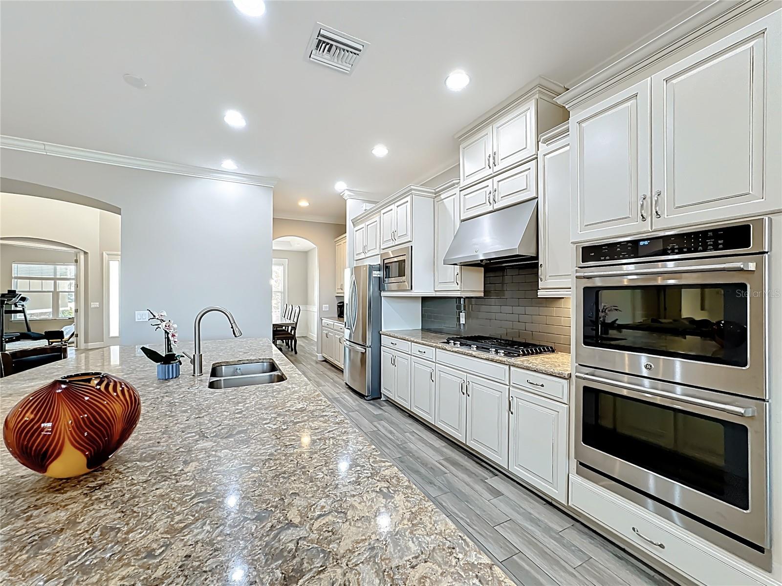 Image 19 of 81 For 6006 Anise Drive