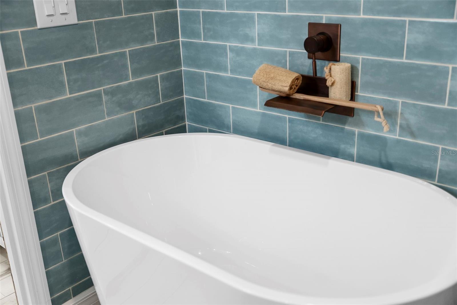 Image 50 of 98 For 105 Tucker Avenue