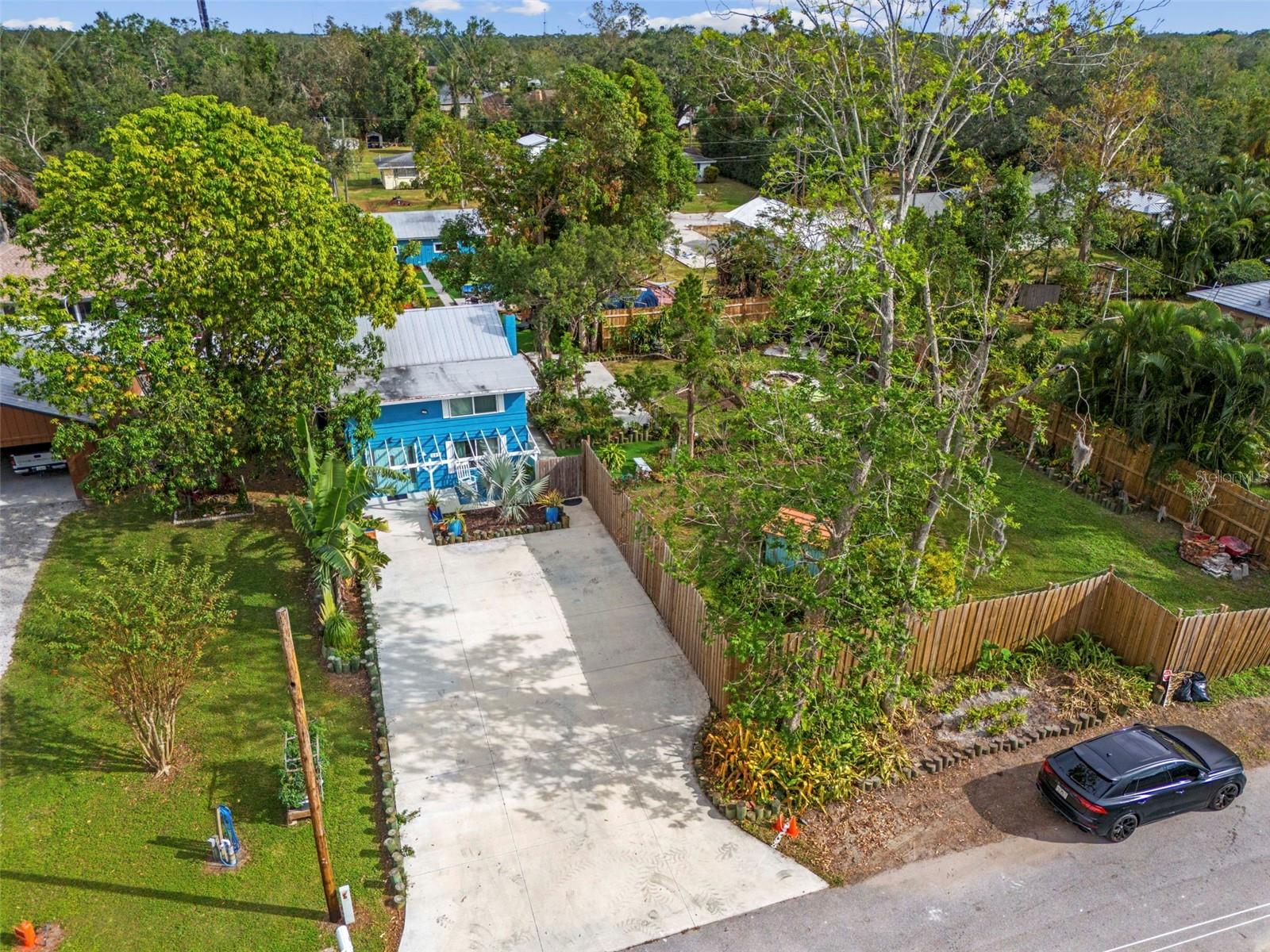 Image 9 of 98 For 105 Tucker Avenue