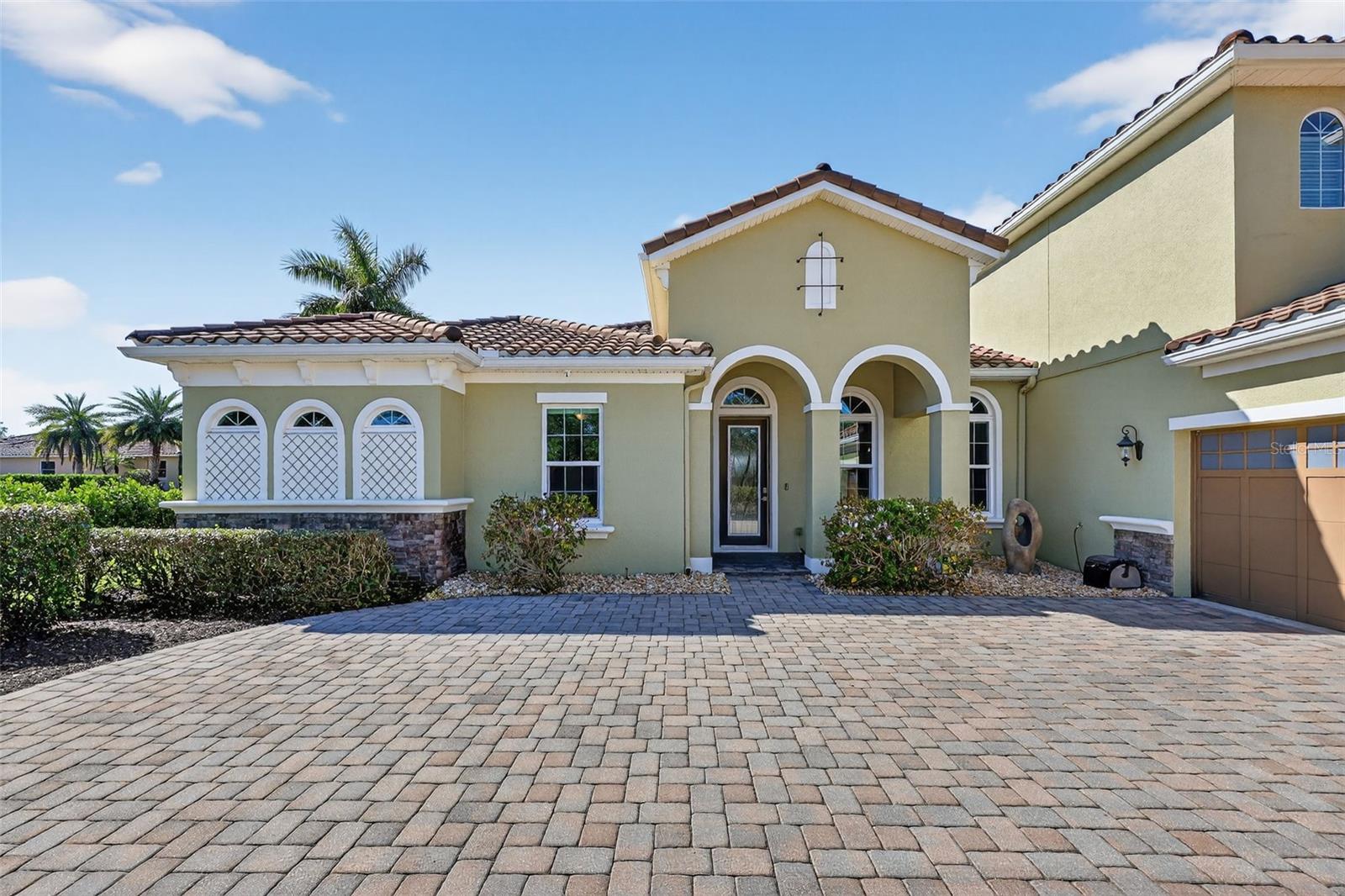 Image 3 of 71 For 306 172nd Street E