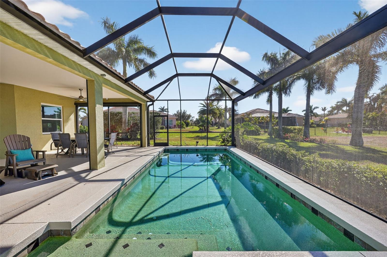 Image 51 of 71 For 306 172nd Street E