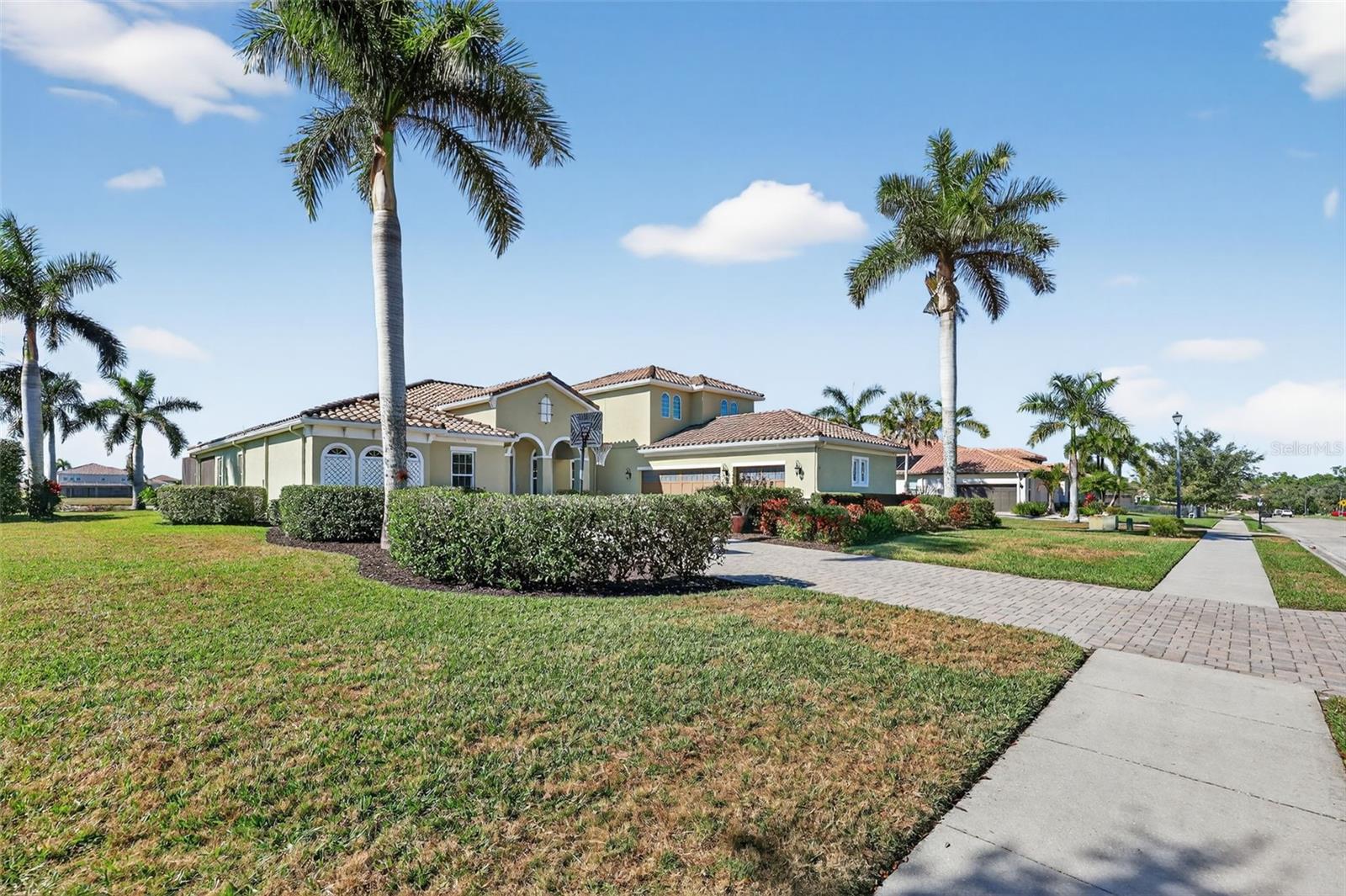 Image 67 of 71 For 306 172nd Street E