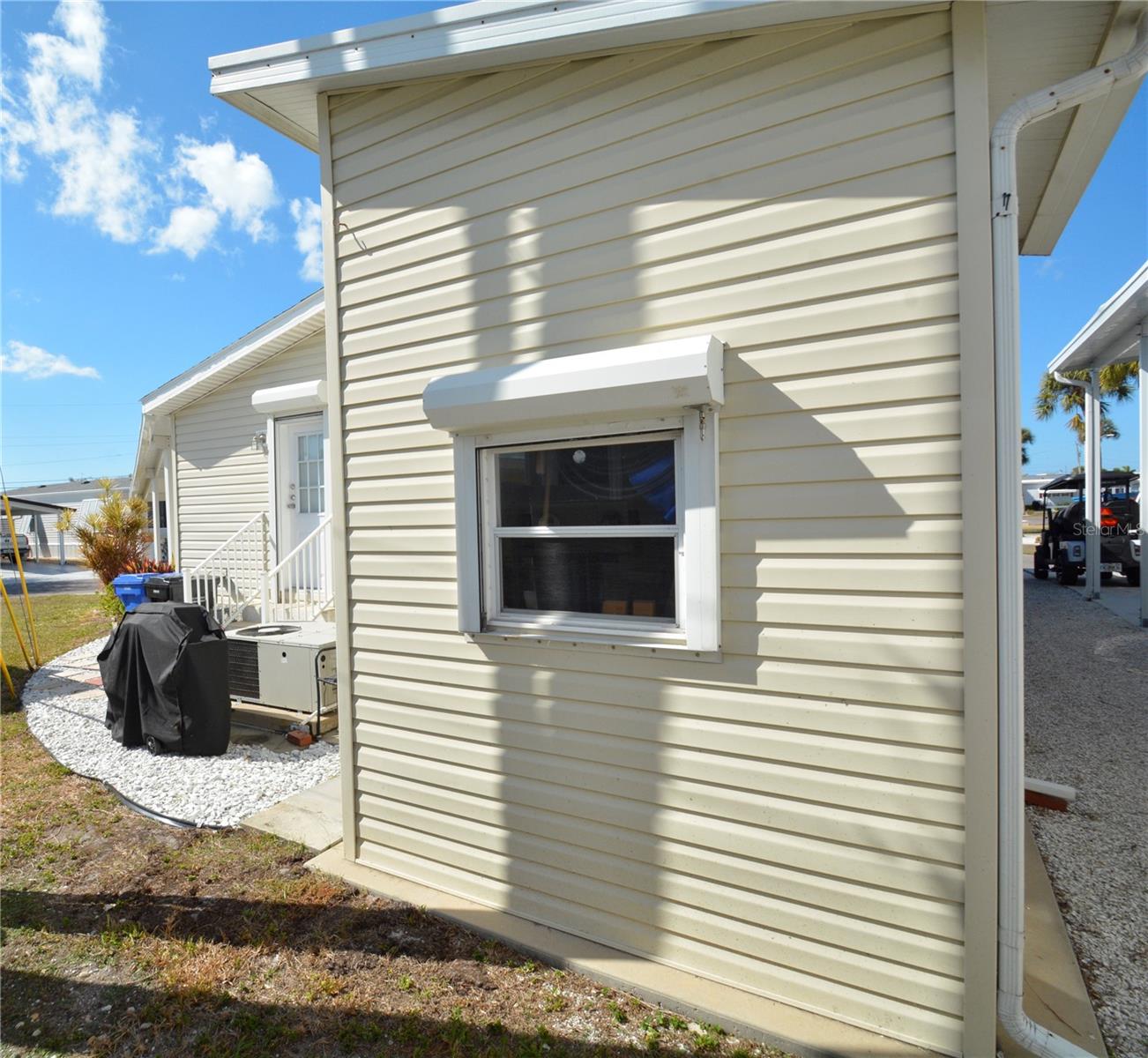 Image 12 of 19 For 809 Waterway