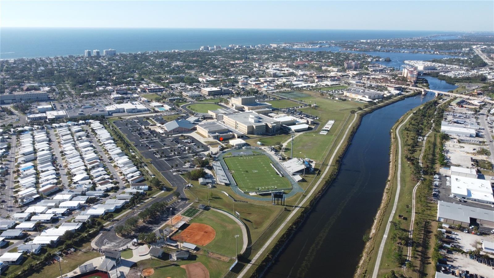 Image 17 of 19 For 809 Waterway