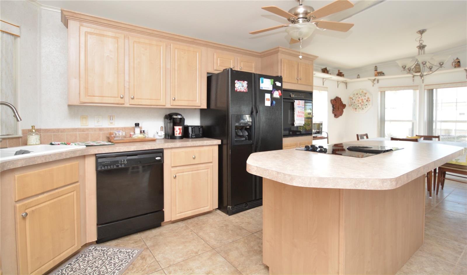 Image 5 of 19 For 809 Waterway