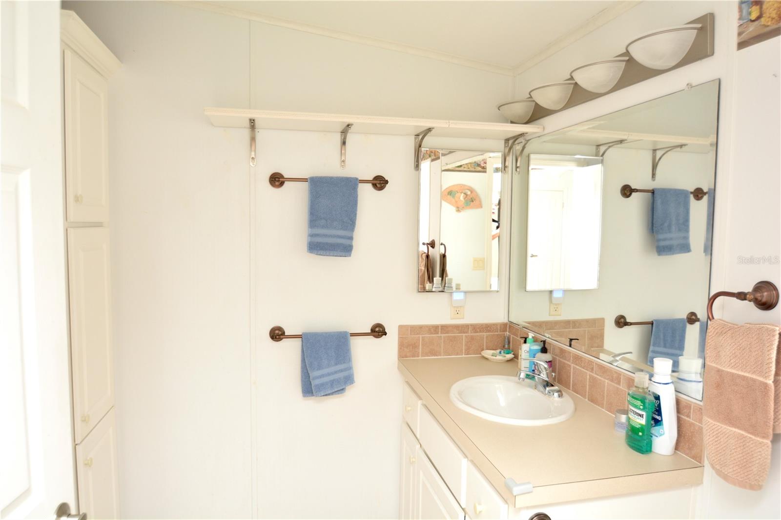 Image 9 of 19 For 809 Waterway