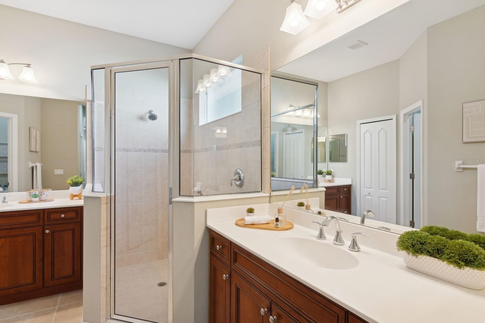 Image 42 of 65 For 12204 Thornhill Court