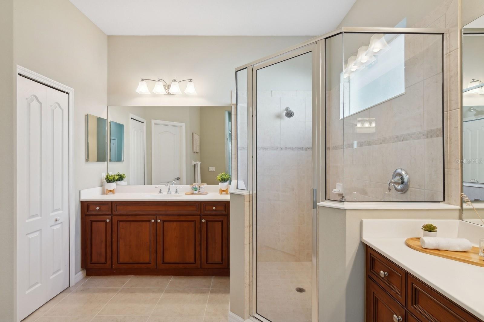 Image 44 of 65 For 12204 Thornhill Court