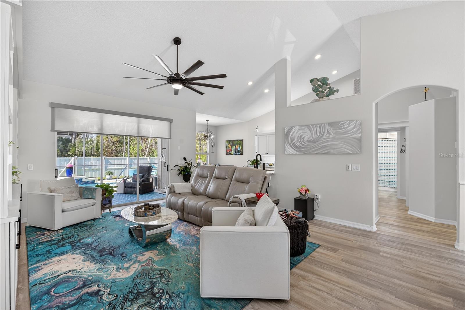 Image 15 of 54 For 10433 Old Grove Circle