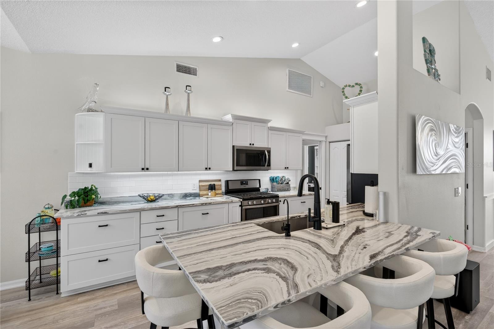 Image 16 of 54 For 10433 Old Grove Circle